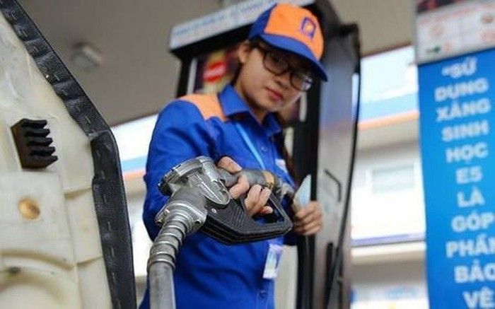 Giá xăng hôm nay 17/5/2019: Giá xăng giảm gần 600 đồng/lít từ 15 giờ 