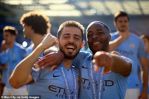 Tin bóng đá 19/5: Bernando Silva phấn khích sau cú ăn 3 của Man City