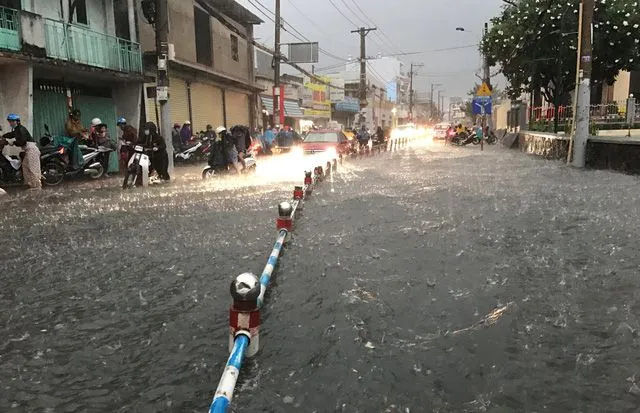 Dự báo thời tiết hôm nay 23/5: Nam Bộ ngày nắng nóng, chiều tối chuyển mưa dông mạnh nhiều nơi