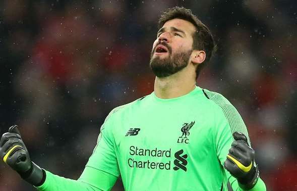 ‘Găng tay vàng’ Premier League được tiền bối tâng lên mây