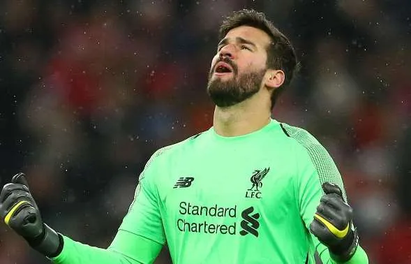 ‘Găng tay vàng’ Premier League được tiền bối tâng lên mây