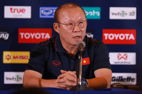 Hạ gục chủ nhà King’s Cup, HLV Park Hang Seo nói gì?