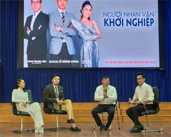 Chương trình Người Nhân Văn khởi nghiệp : Gọi vốn tại hội trường ! 