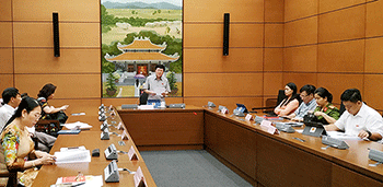 Quốc hội thảo luận tổ các dự án Luật Chứng khoán (sửa đổi) và Luật dân quân tự vệ (sửa đổi)