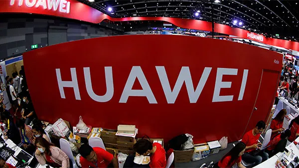 Tổng thống Putin: Mỹ cấm Huawei là khởi đầu chiến tranh công nghệ