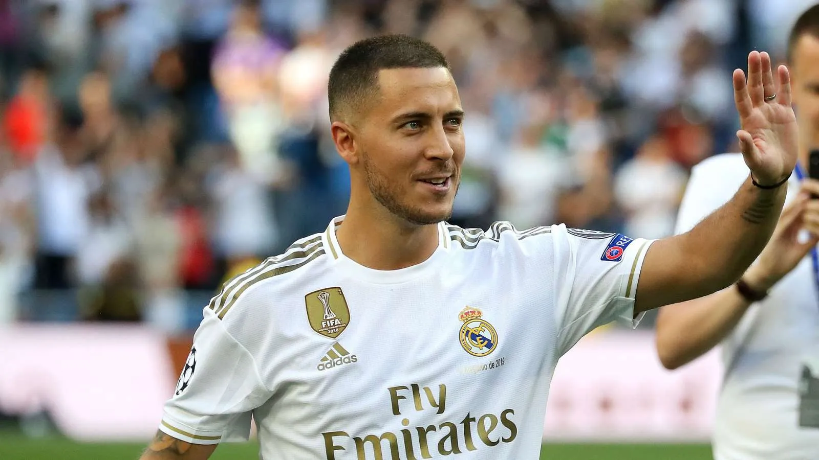 Tin bóng đá 14/6: Hazard nói gì trong ngày ra mắt Real Madrid?