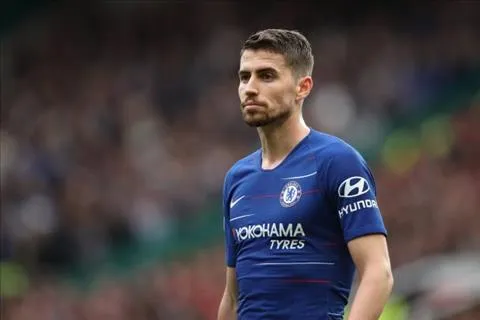 Tin bóng đá 17/6: ‘Chelsea nên bán Jorginho ở Hè 2019’