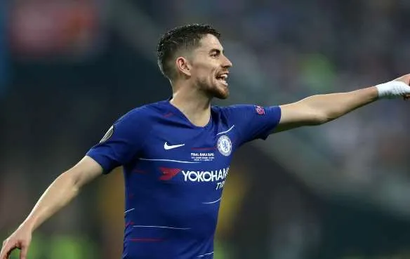 Jorginho có thể theo chân ‘thầy yêu’ Sarri tới Juventus