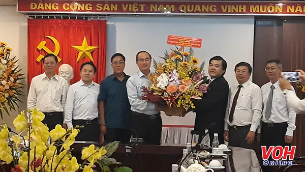 Bí thư Thành ủy TPHCM thăm và chúc mừng các cơ quan báo chí