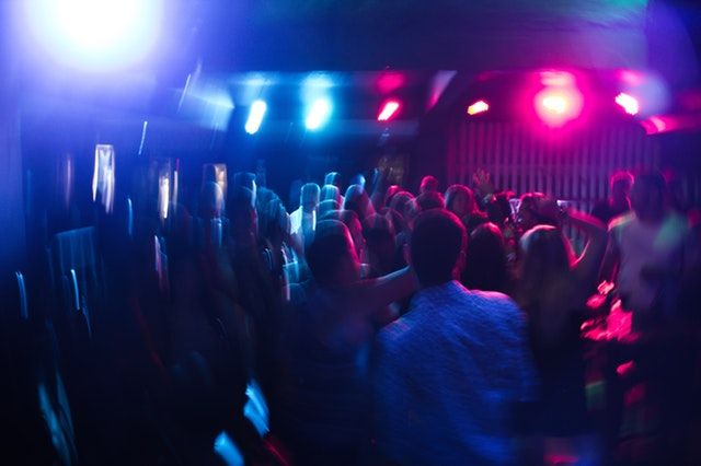 Quy định mới nhất về kinh doanh dịch vụ karaoke, vũ trường