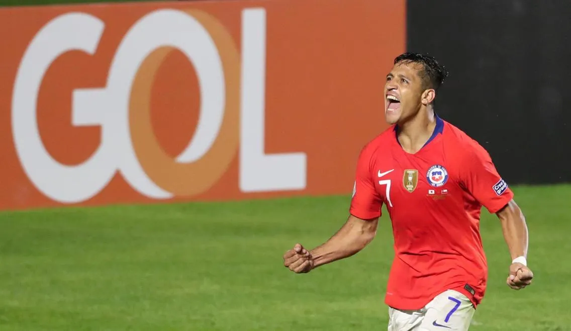 Tỏa sáng ở ĐT Chile, Alexis Sanchez quay ra móc mỉa MU