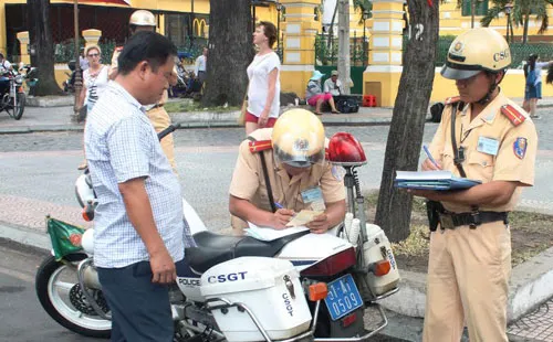 Luật hay quy định phải khả thi?