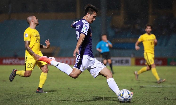 Hà Nội nhận thưởng lớn từ VFF sau khi đi tiếp ở AFC Cup