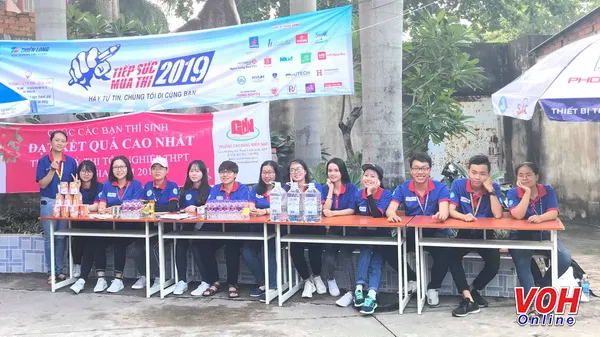 “Sáng đội nắng, chiều đội mưa” vẫn nhiệt tình “tiếp sức”