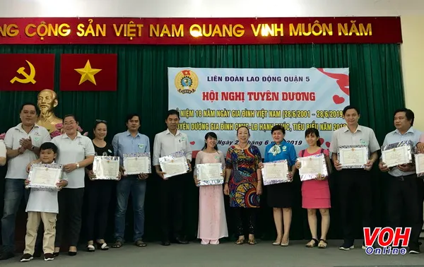 Tuyên dương 114 gia đình hạnh phúc tiêu biểu