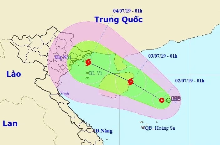 Vùng áp thấp mạnh lên thành áp thấp nhiệt đới, cách quần đảo Hoàng Sa khoảng 190km