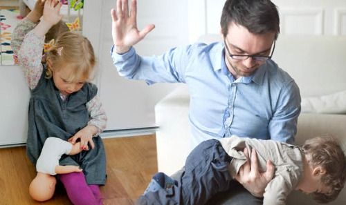 Quốc hội Pháp thông qua luật cấm cha mẹ đánh đập con