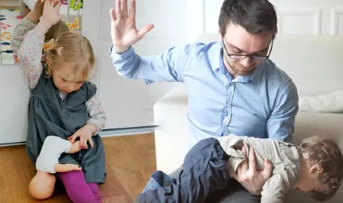 Quốc hội Pháp thông qua luật cấm cha mẹ đánh đập con