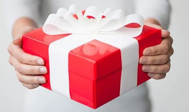 Người có chức vụ, quyền hạn không được nhận quà tặng dưới mọi hình thức