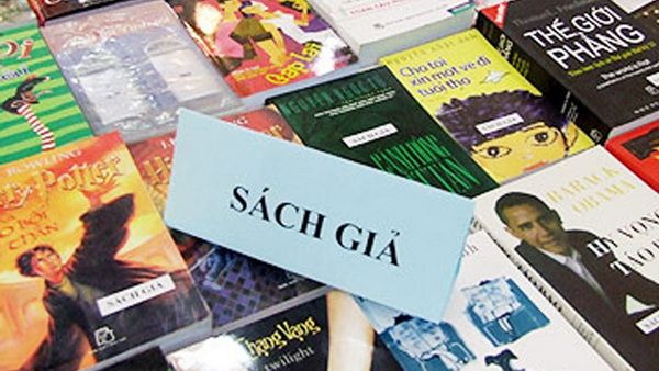 Cần mạnh tay xử lý sách giả 