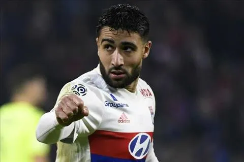 Lyon thừa nhận Nabil Fekir có thể ra đi