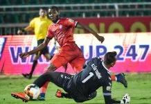 Kết quả V-League 2019 ngày 12/7: Đá bại Bình Dương, TPHCM trở lại đỉnh bảng