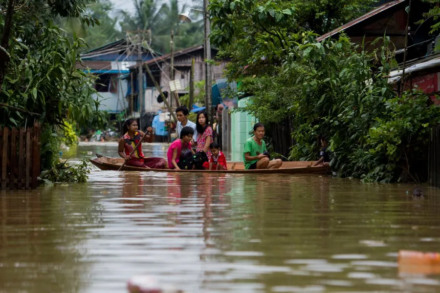 Hàng ngàn người dân phải di cư vì mưa lũ kéo dài ở Myanmar