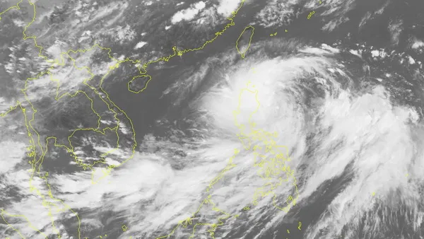 Tin bão gần - cơn bão Danas