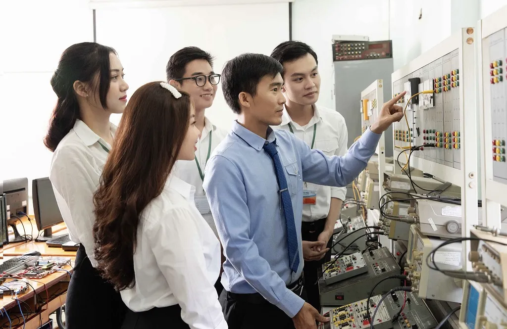 Điểm nhận hồ sơ xét tuyển Đại học Văn Hiến từ 15-17 điểm