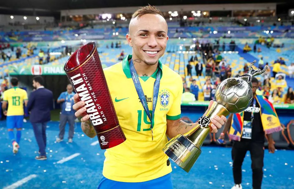 Vua phá lưới Copa America bắn tín hiệu cho Arsenal
