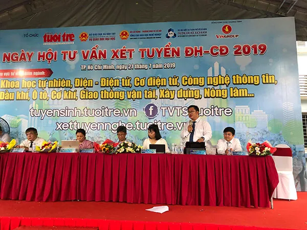 Thí sinh được tư vấn kỹ trước khi điều chỉnh nguyện vọng