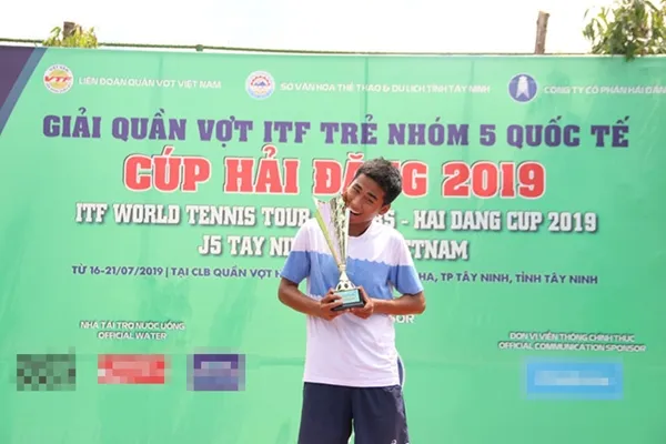 Tay vợt trẻ Minh Đức vô địch giải quần vợt trẻ quốc tế ITF nhóm 5