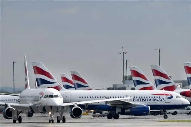 Một số hãng hàng không châu Âu bất ngờ đình chỉ bay tới Ai Cập