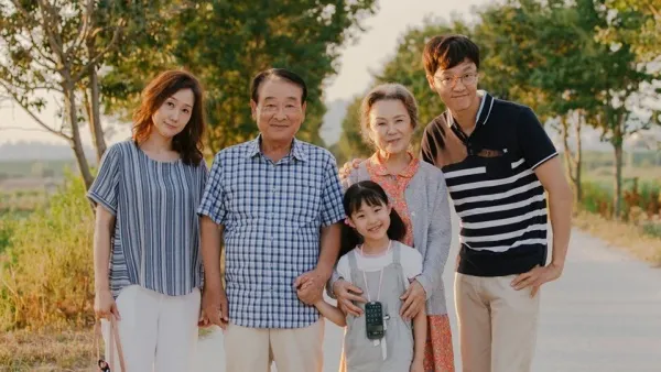 “Điều ba mẹ không kể” - bộ phim lấy cạn nước mắt của khán giả