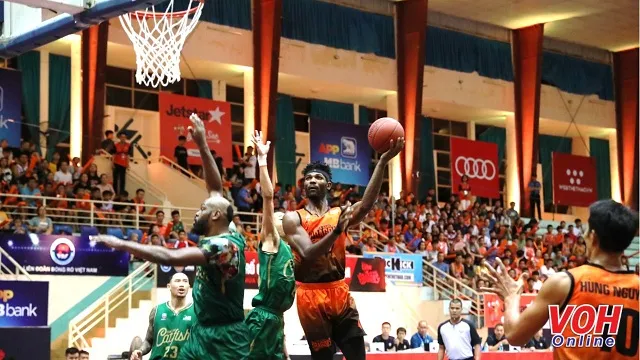 Danang Dragons chơi bùng nổ, quật ngã đội nhì bảng Cantho Catfish