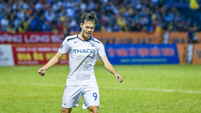 Văn Toàn bực tức vì sự vụng về của ngoại binh HAGL