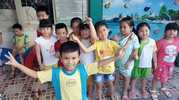 Con vào lớp 1, cha mẹ cần chuẩn bị gì?