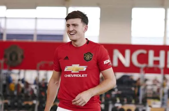 Van Dijk cảnh báo ‘bom tấn’ MU: Giá cao đi kèm với áp lực!