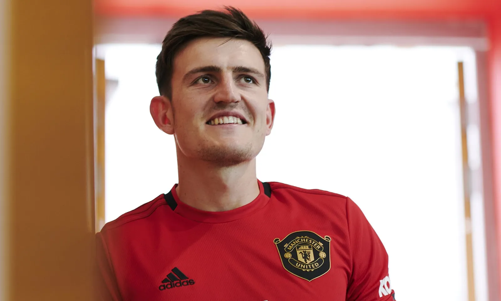 Tin bóng đá 6/8: MU chính thức sở hữu Harry Maguire