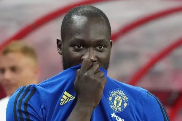 Từ chối trở lại MU, Lukaku chuẩn bị dính án phạt nặng