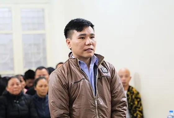 Ca sĩ Châu Việt Cường được giảm án 2 năm tù