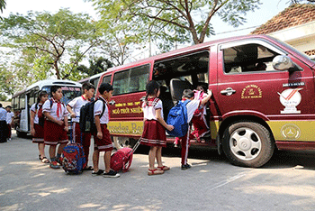 TPHCM rà soát hoạt động đưa đón học sinh tại các trường