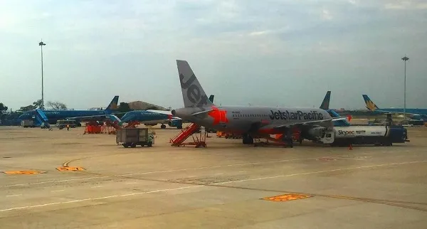 Biểu tình sân bay Hong Kong, nhiều chuyến bay bị hủy, hoãn