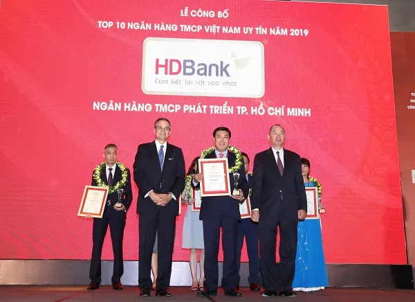 HDBank lọt top 6 ngân hàng TMCP tư nhân uy tín nhất năm 2019