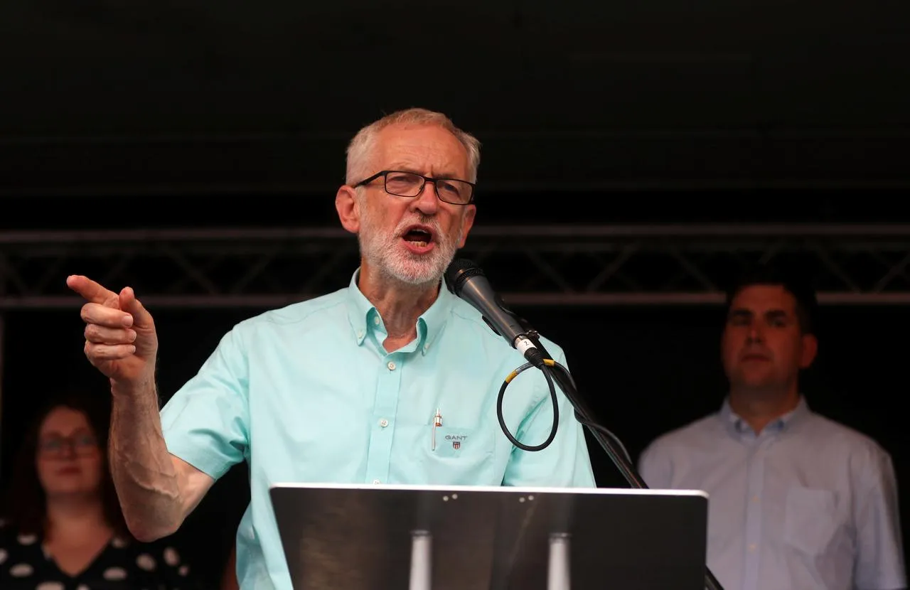 Anh: Đảng Lao động đối lập tuyên bố sẽ hạ bệ Thủ tướng và trì hoãn bằng được Brexit