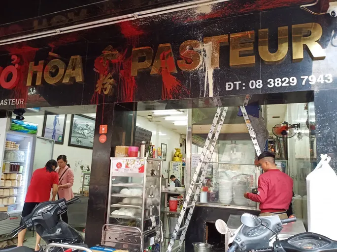 Yêu cầu TPHCM báo cáo về trách nhiệm của địa phương trong vụ Phở Hòa, các tụ điểm thác loạn... 