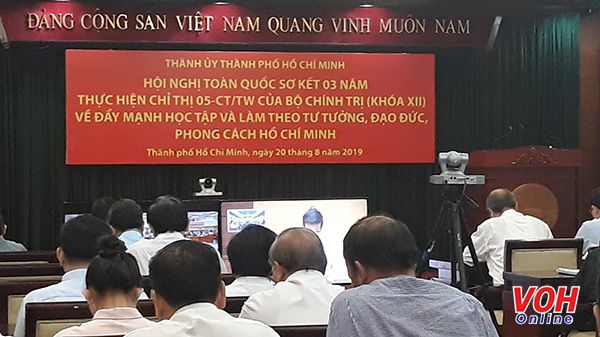 Từng bước đưa việc học tập và làm theo Bác thành công việc thường xuyên