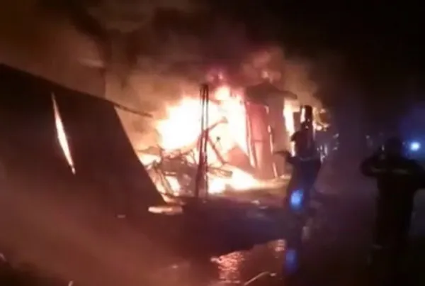 Cháy chợ biên giới Hòa Bình (Tây Ninh) ước thiệt hại gần 2 tỷ đồng
