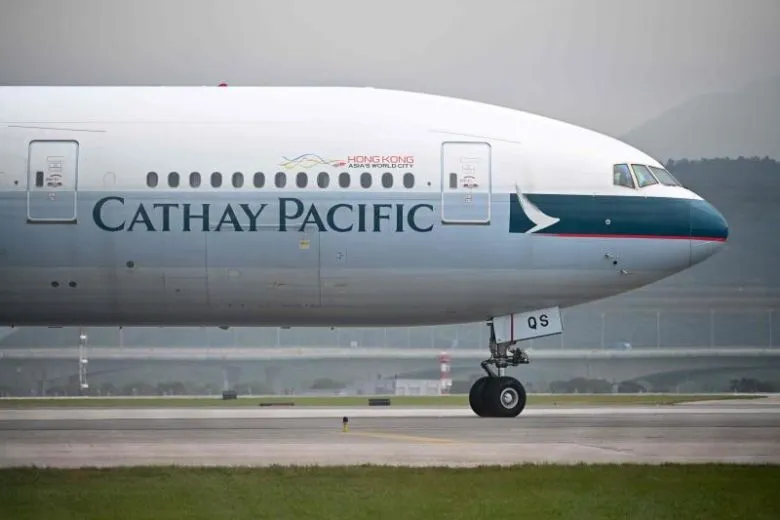 Hãng Cathay Pacific mở cuộc điều tra sau khi phát hiện nhiều bình oxy cạn kiệt trên máy bay