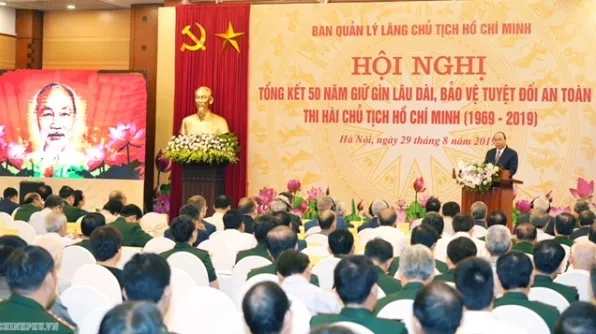 Giữ gìn lâu dài, bảo vệ tuyệt đối an toàn thi hài Bác